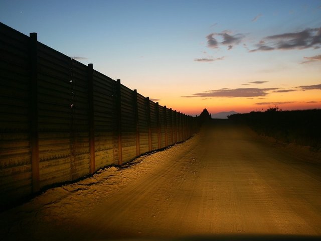17 immigrants found locked inside Edinburg truck